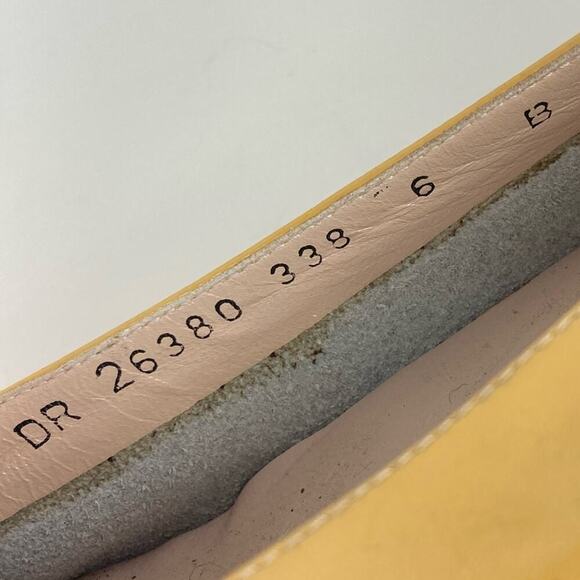 SALVATORE FERRAGAMO Vera Bow Patent Pump 6 B - Picture 12 of 13